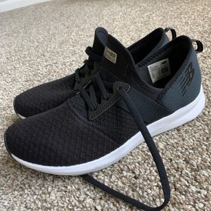 🆕 new balance sneakers 🔺 SOLD